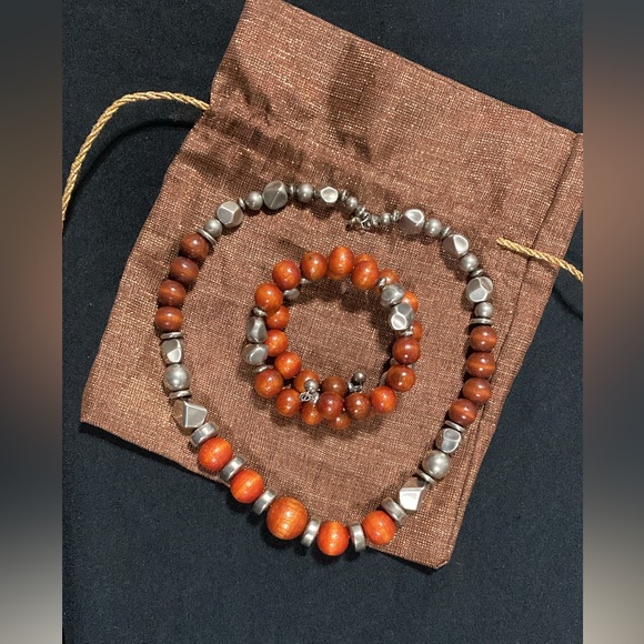 None Jewelry - STATEMENT NECKLACE & BRACELET SET POLISHED WOOD & SILVER TONE BEADS